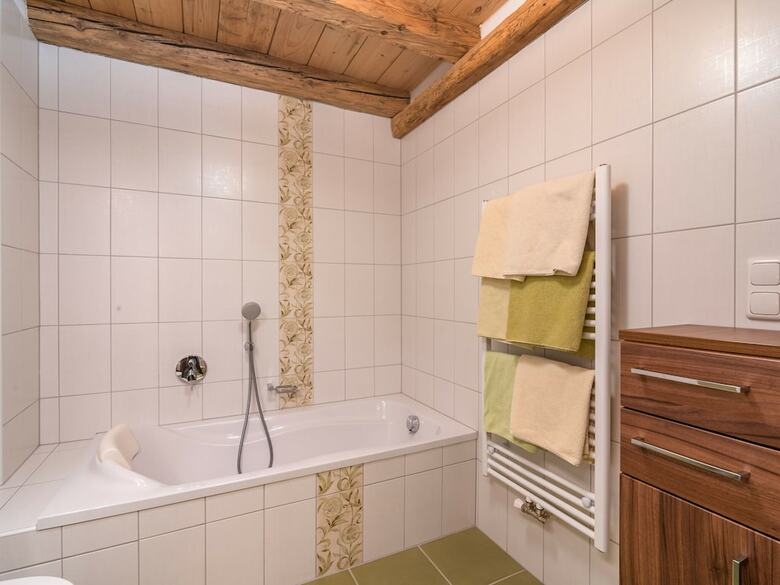 Cozy Mansion In S�ll With Garden