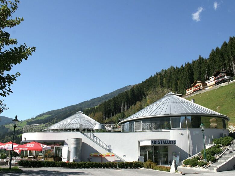 Beautiful Chalet In Wald Im Pinzgau With Sauna