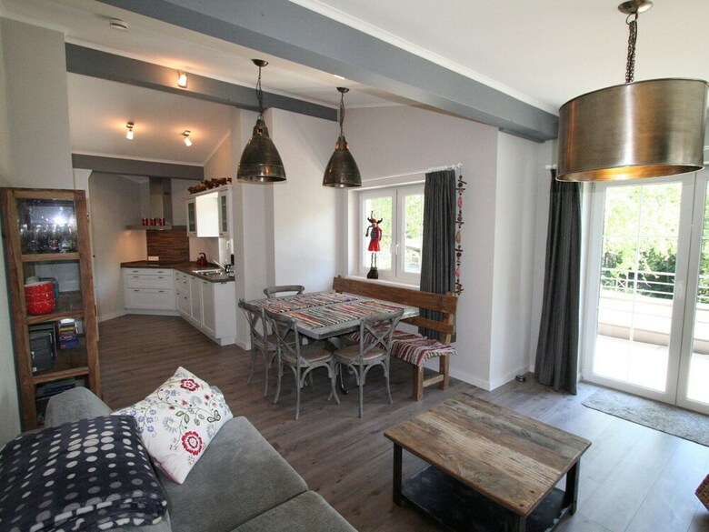Comfortable Apartment With Terrace, Ski Storage, Parking