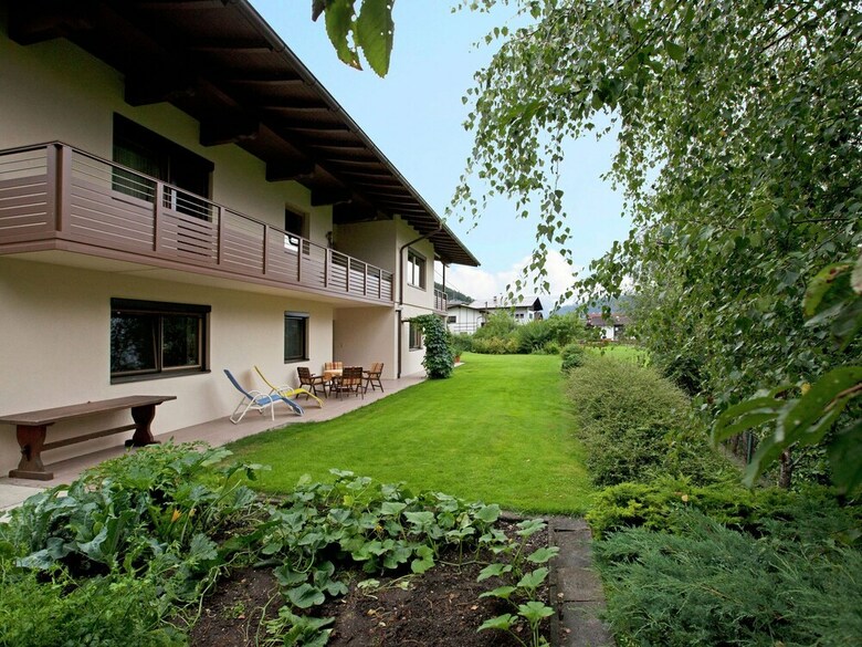 Restful Apartment With Terrace, Garden, Heating, Parking