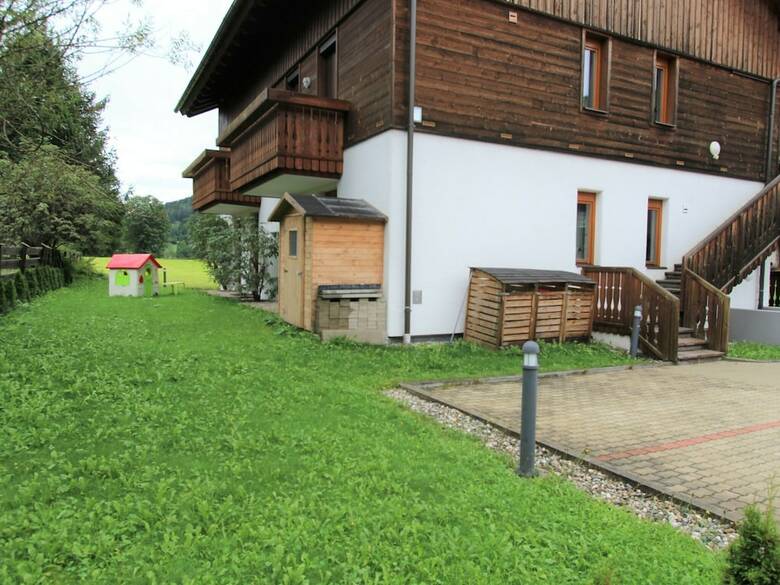 Cozy Apartment In Bad Kleinkirchheim With Terrace