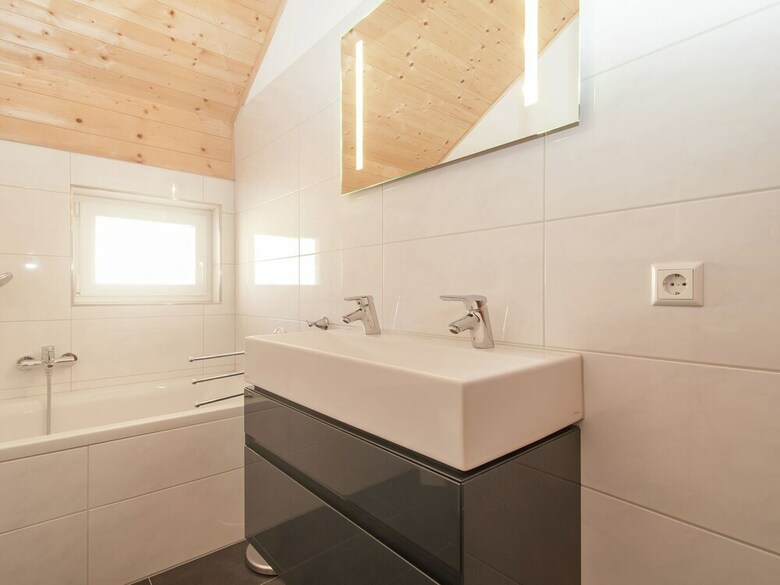 Spacious Chalet Near Ski Slopes In Kotschach-mauthen
