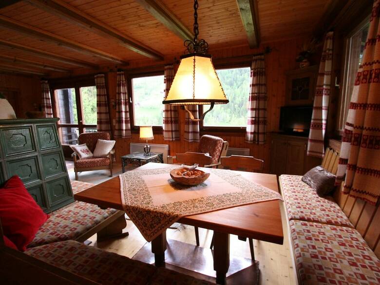 Comfortable Chalet In Ski Area In Gro�kirchheim