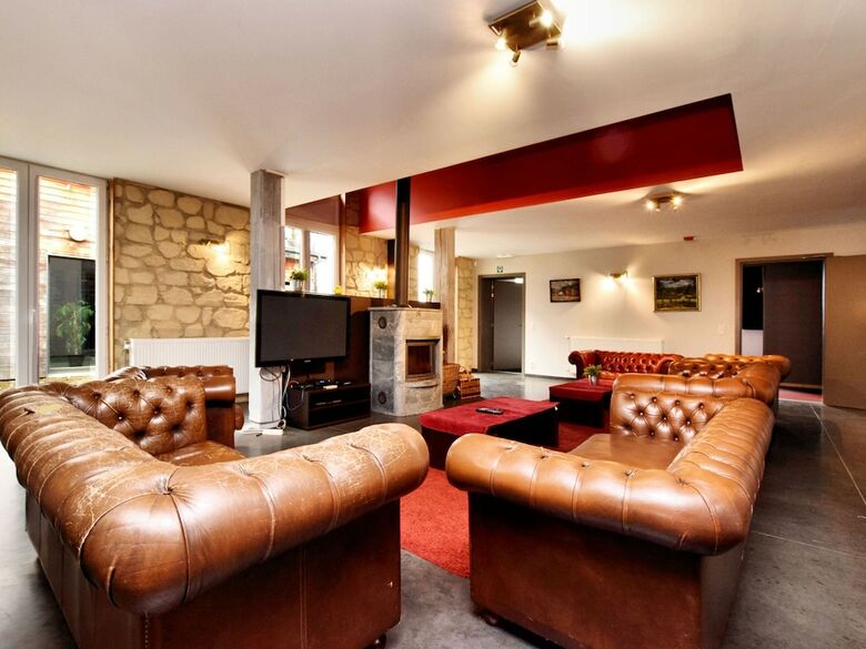 Unique Holiday Home With Pool Near Park And Ski Area