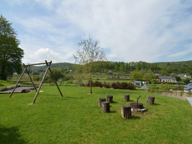 Spacious Holiday Home In Vresse-sur-semois With Garden