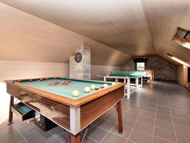 Cosy Holiday Home In Nadrin With Private Terrace