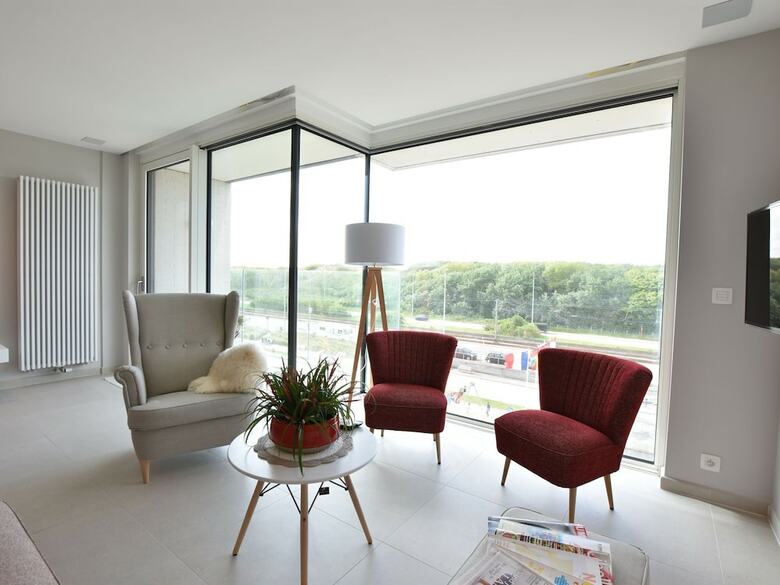 Modern Apartment In Bredene With Balcony