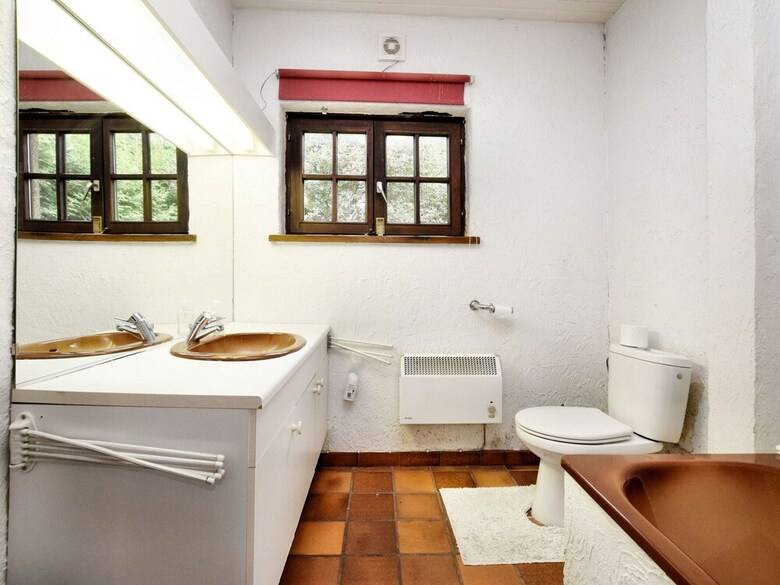 Beautiful, Authentic Villa With Private Pool, Sauna, Pool Bar And Large Garden