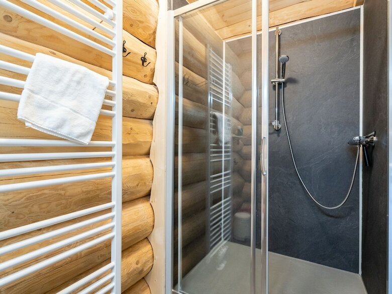 Lovely Chalet With Lush Green View In Carinthia