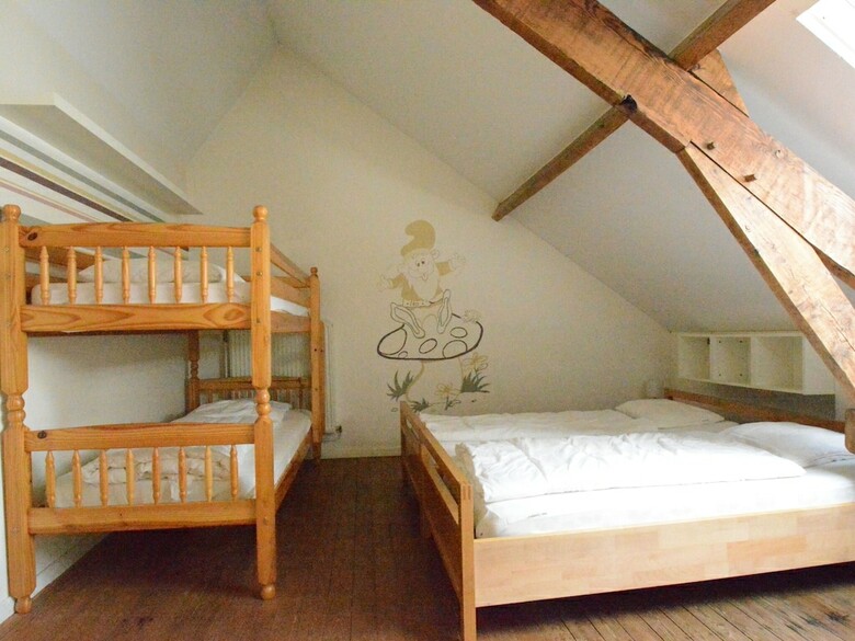 Spacious Farmhouse In Houyet With Jacuzzi
