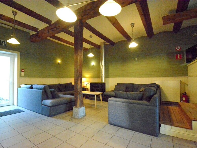 Spacious Farmhouse In Houyet With Jacuzzi
