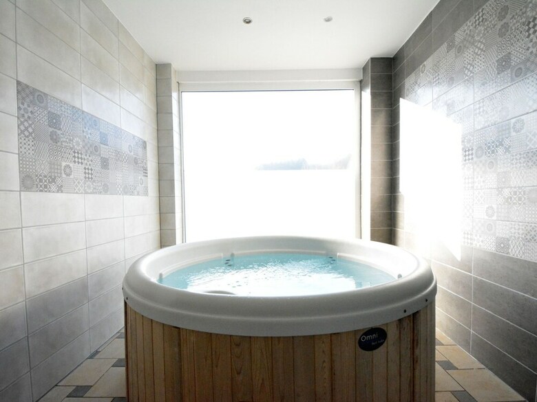 Spacious Farmhouse In Houyet With Jacuzzi