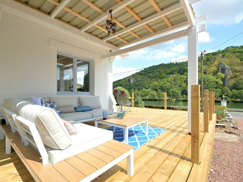 Modern Holiday Home In Waulsort With Terrace