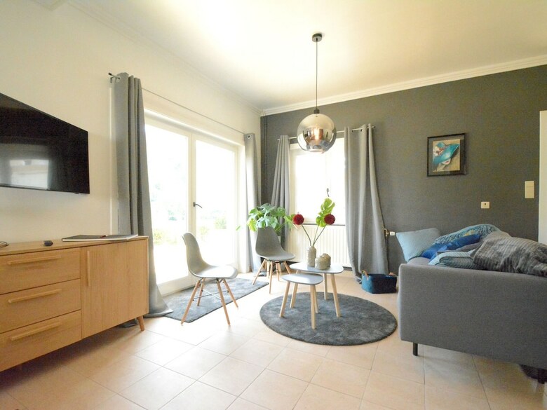 Modern Holiday Home In Waulsort With Terrace