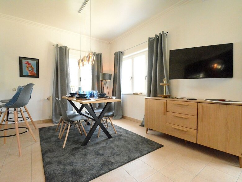 Modern Holiday Home In Waulsort With Terrace
