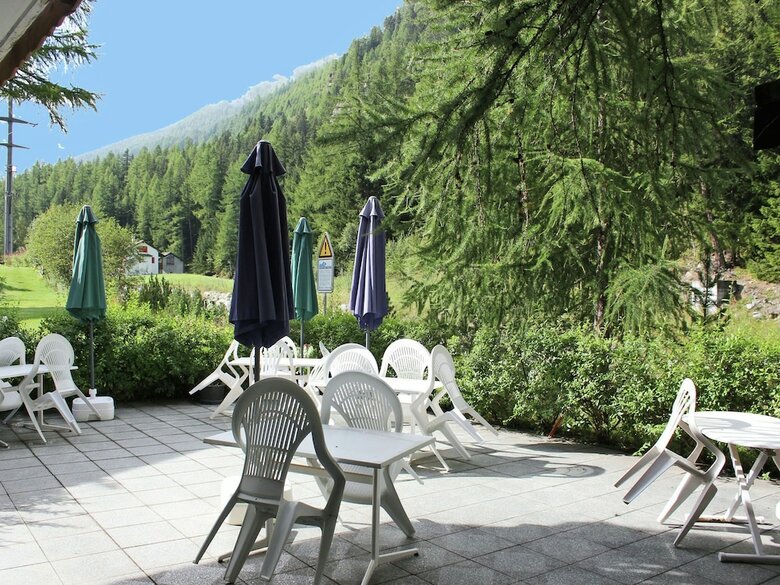 Cozy Chalet In Meiggerli With Garden
