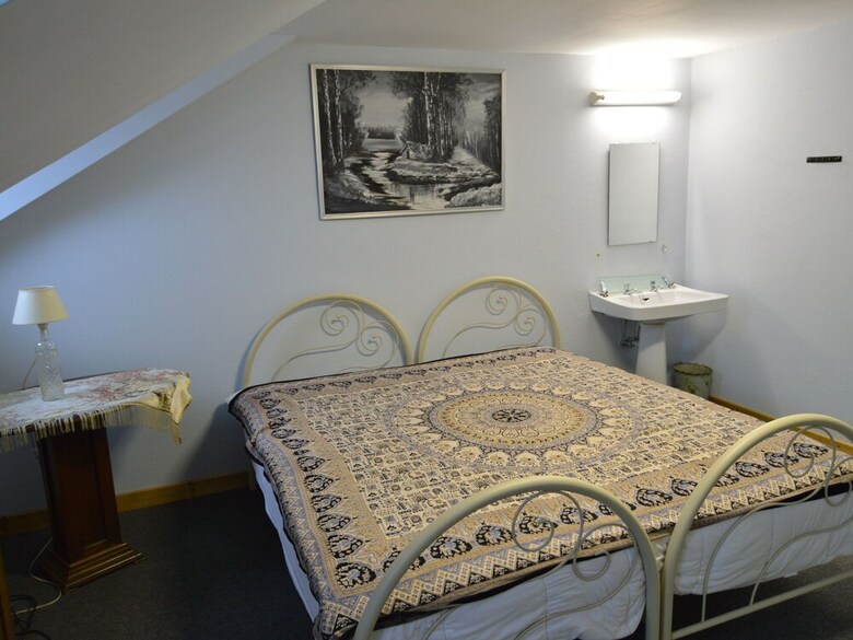 Charming Holiday Home In Halleux With Garden