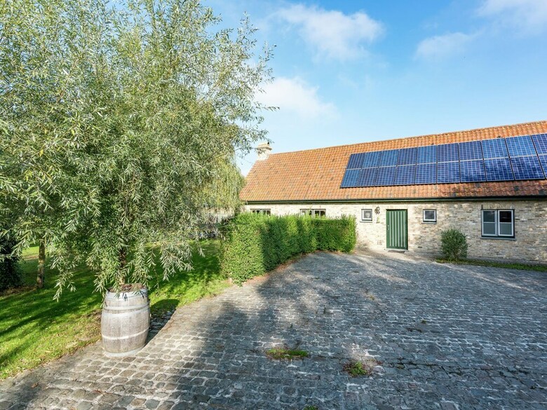 Rural Villa, 4 Kilometres From The Beach