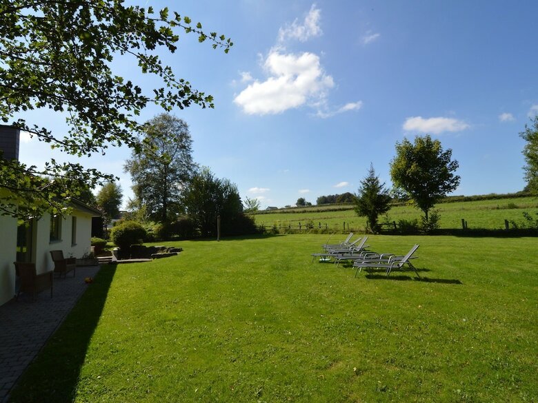 Villa Unique, Comfortable Property With Many Extras