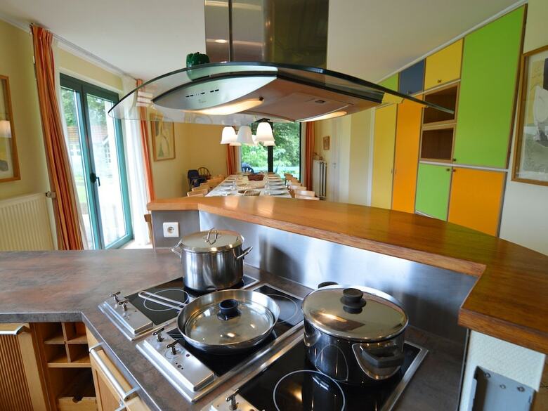Villa Unique, Comfortable Property With Many Extras