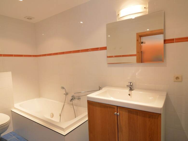 Villa Unique, Comfortable Property With Many Extras