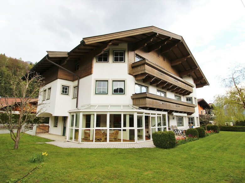 Sunny Apartment In Leogang Near Ski Lift