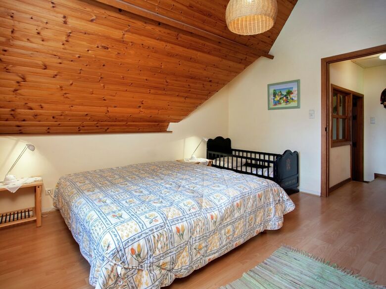 Beautiful Holiday Home With Garden In Belvaux