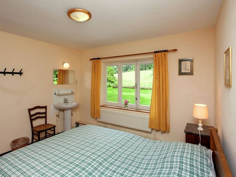 Beautiful Holiday Home With Garden In Belvaux