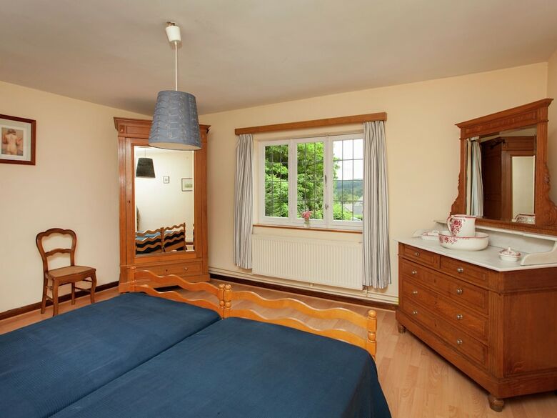 Beautiful Holiday Home With Garden In Belvaux