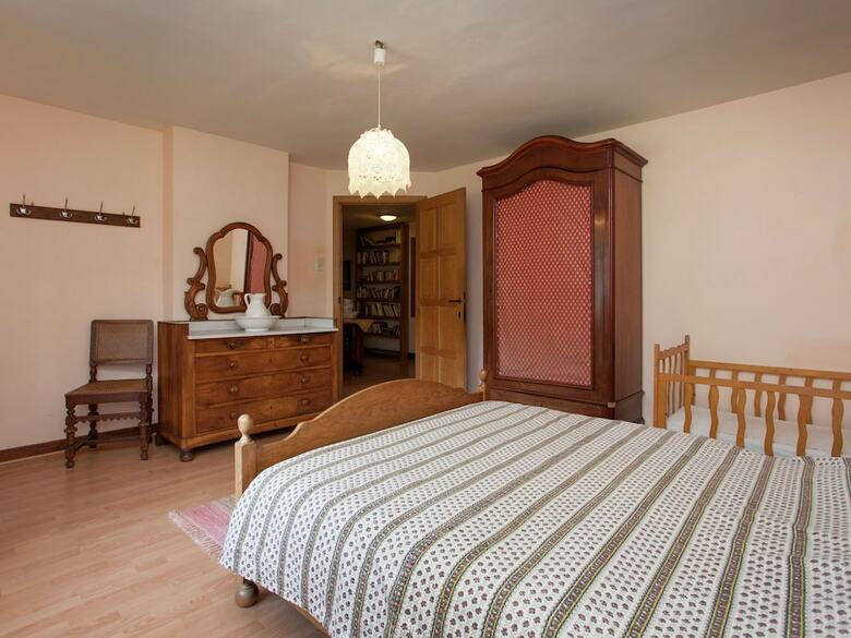 Beautiful Holiday Home With Garden In Belvaux