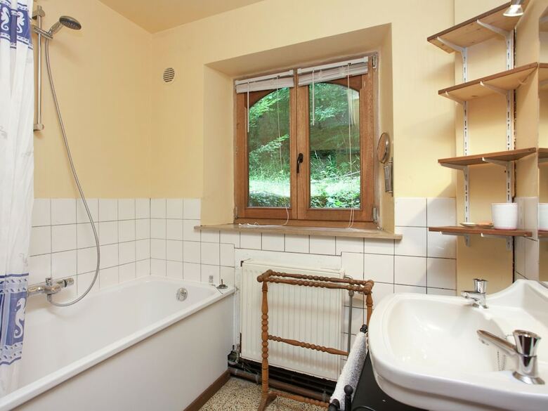 Beautiful Holiday Home With Garden In Belvaux