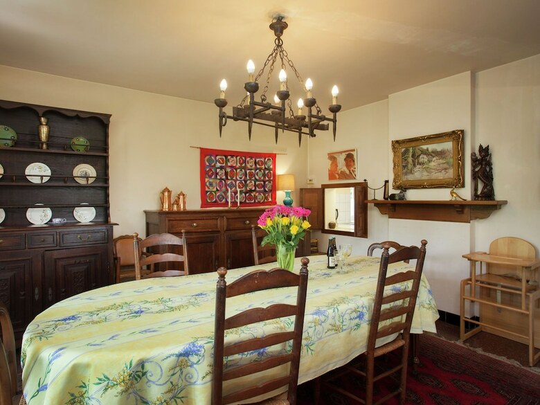 Beautiful Holiday Home With Garden In Belvaux