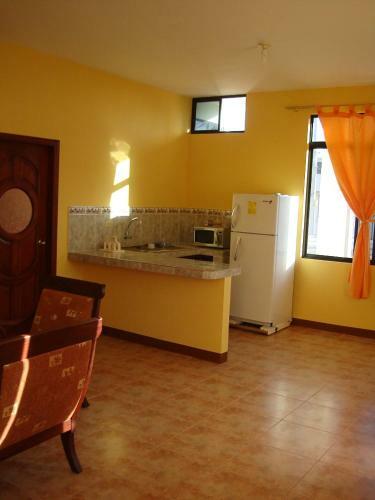 Hostal Casa Cascada Suites- Galapagos