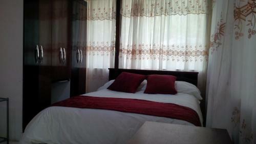 Hostal El Parque Tababela