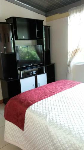 Hostal El Parque Tababela