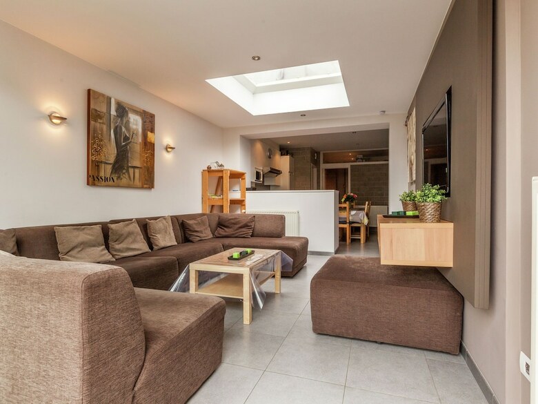 Renovated City Apartment