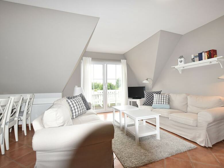 Large, Comfortable Apartment By The Sea