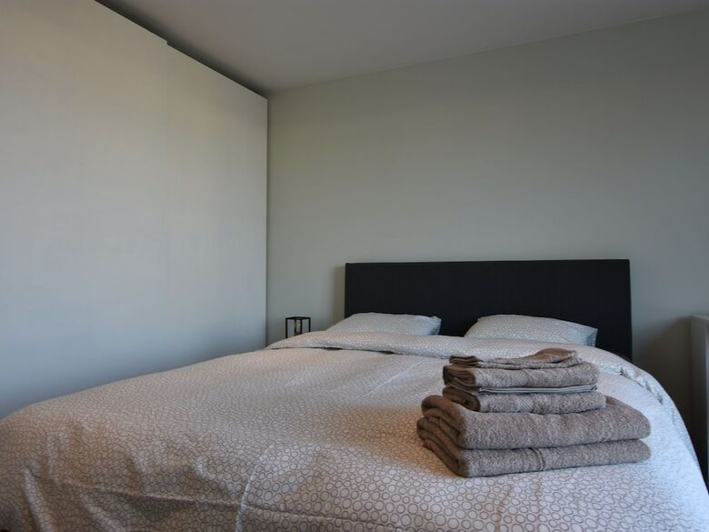Spacious Holiday Home In Middelkerke With Jacuzzi