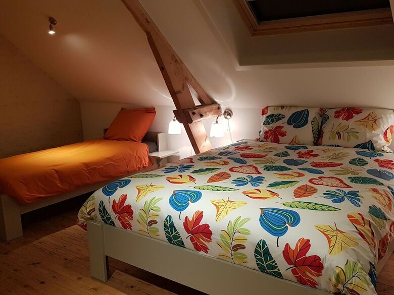 Spacious Holiday Home With Pond In Poperinge