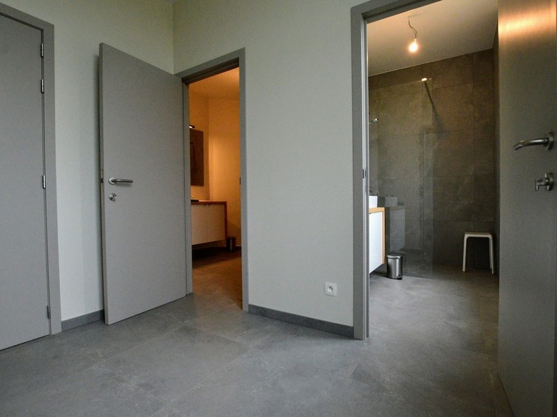 Spacious Holiday Home With Pond In Poperinge