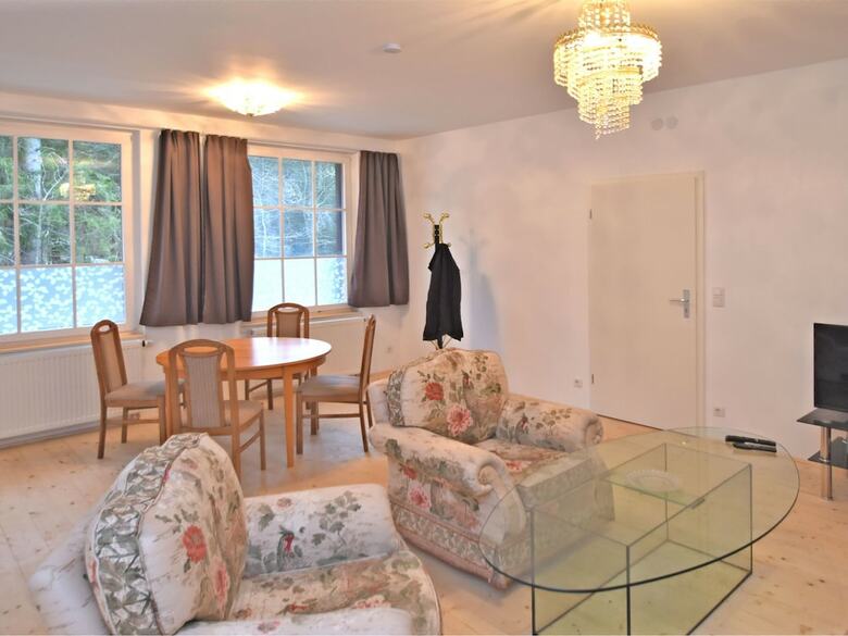 Spacious Apartment In Upper Harz Near River