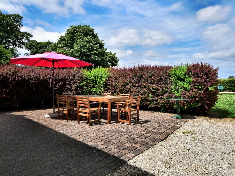 Lovely Cottage In Petites Tailles With Terrace