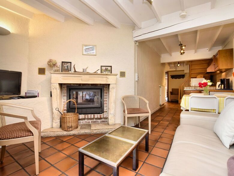 Lovely Cottage In Petites Tailles With Terrace