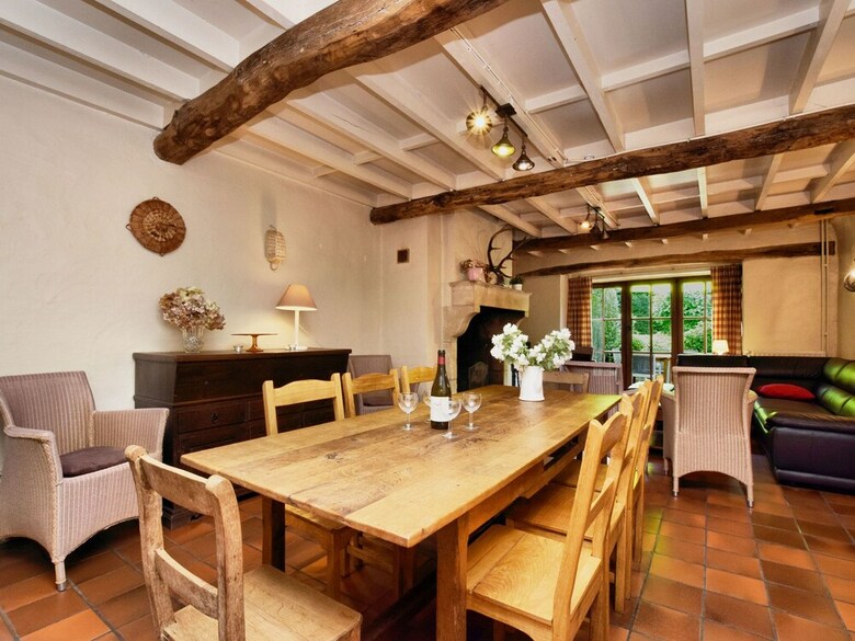 Lovely Cottage In Petites Tailles With Terrace