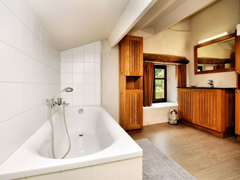 Lovely Cottage In Petites Tailles With Terrace