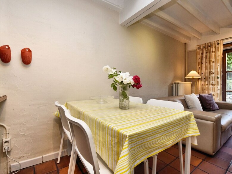Lovely Cottage In Petites Tailles With Terrace