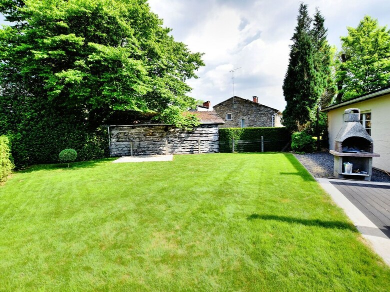 Modern Holiday Home In La Roche-en-ardenne With Jacuzzi