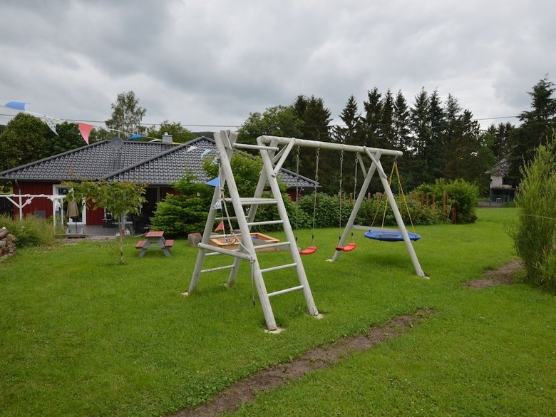 Luxurious Holiday Home In Oos Eifel With Sauna