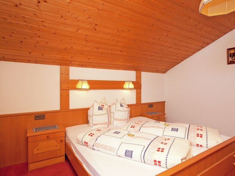 Quaint Apartment In L�ngenfeld With Parking