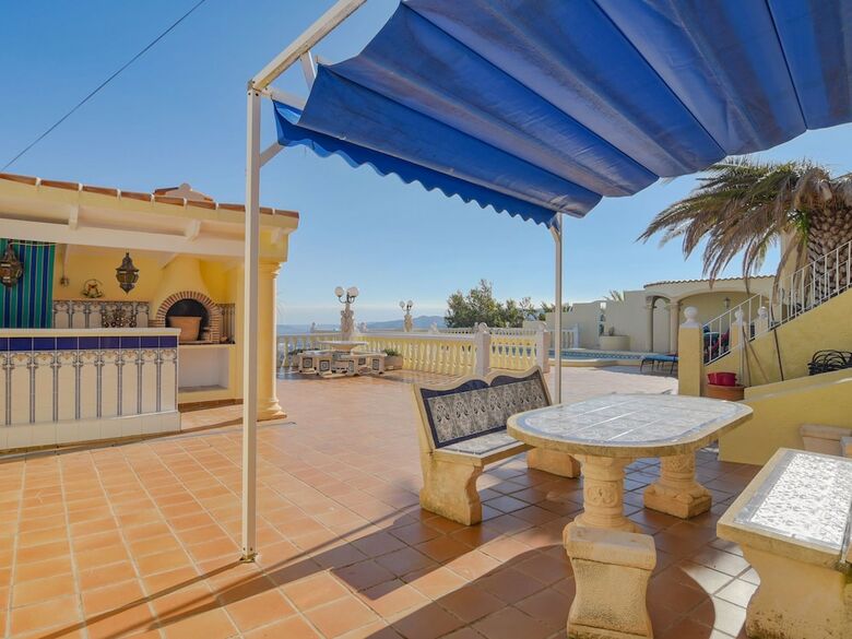 Modern Villa In Pedreguer With Private Pool